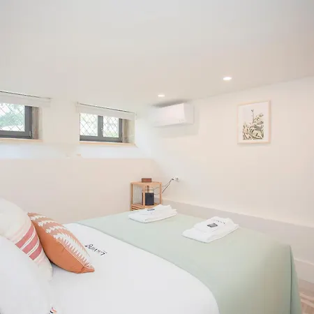 Liiiving In - Haven Pool *