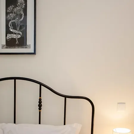 Liiiving In - Haven Pool Appartement