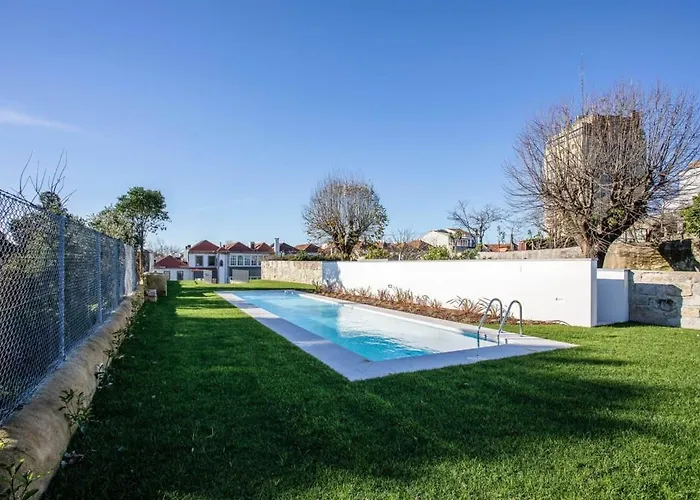 Liiiving In - Haven Pool 波尔图