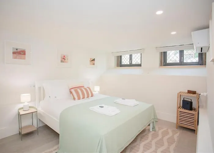 Liiiving In - Haven Pool * Porto