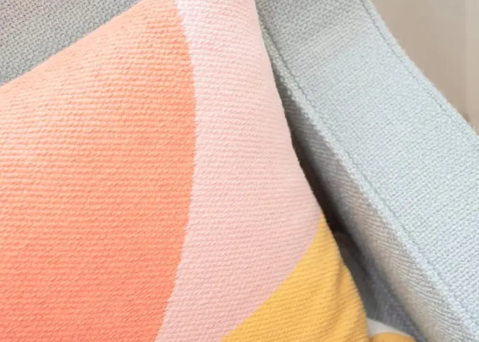 Liiiving In - Haven Pool *