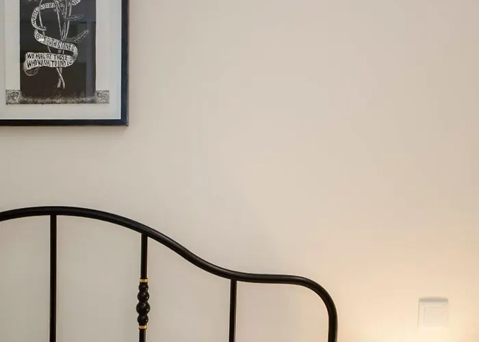 Liiiving In - Haven Pool 波尔图