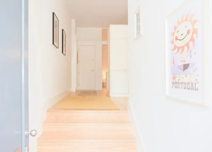 Liiiving In - Haven Pool 波尔图