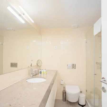 Liiiving In - Haven Pool