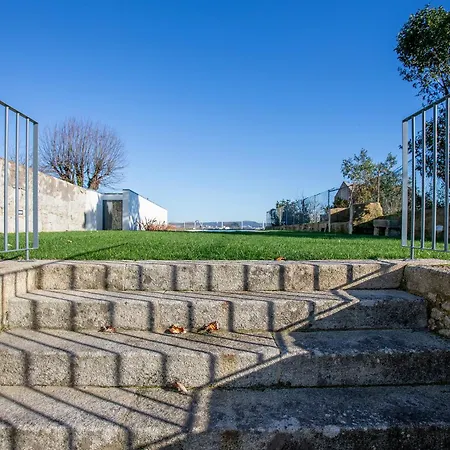 Liiiving In - Haven Pool * Oporto