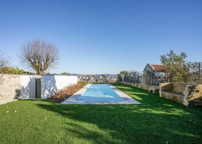 Liiiving In - Haven Pool *